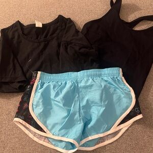 5/$15- Athletic bundle size medium